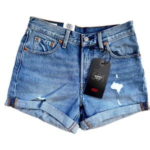 Brand new with tags! Women’s Levi’s 501 Mid Rise Denim short, size 25.